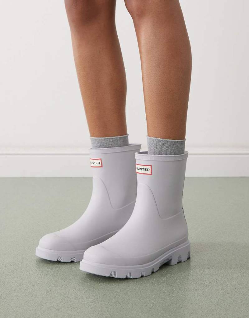 Hunter - Downpour - Gummistiefel in Hellblau mit kurzem Schaft-Grau von Hunter