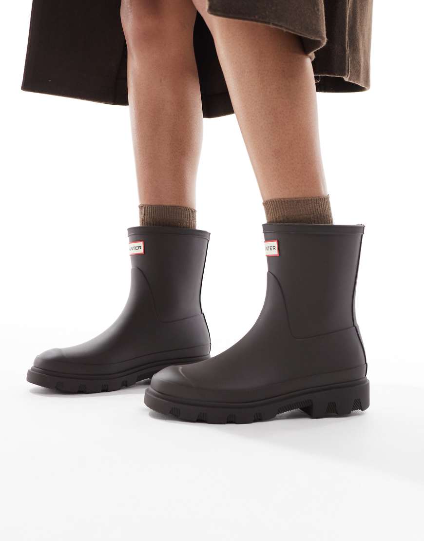 Hunter - Downpour - Gummistiefel in Schokobraun mit kurzem Schaft-Brown von Hunter
