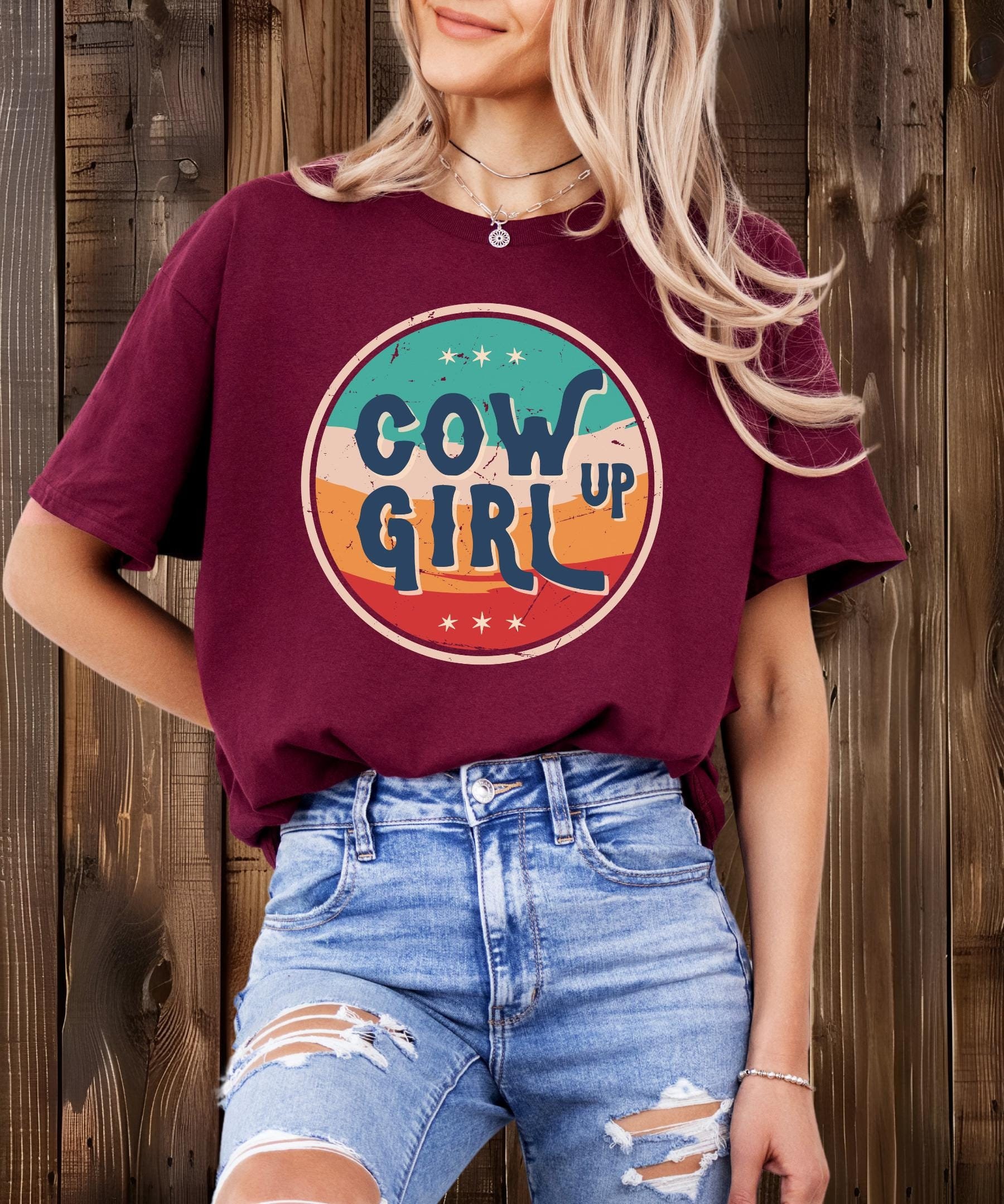 Cowgirl Up T-Shirt | Cowgirls Pferdemädchen Shirt Pferdeliebhaber Equestrian Western Wild Rodeo Yeehaw Howdy von HunterHorsesHounds