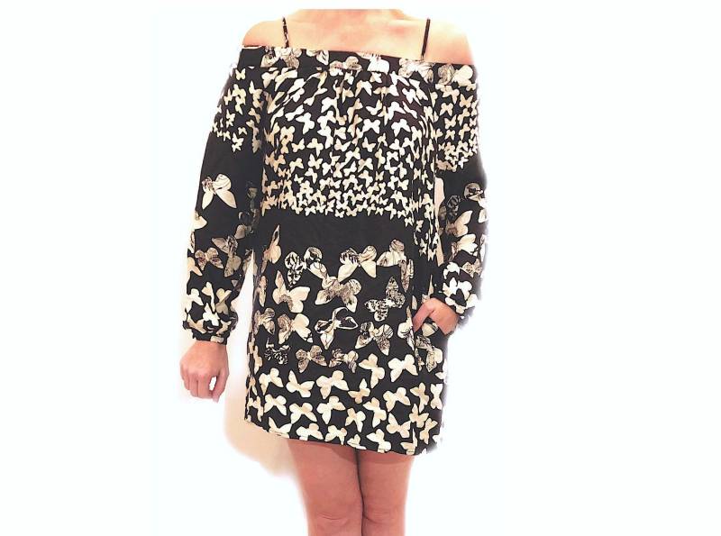 Schmetterlingsdruck Seide Kalte Schulter Schwarz Weiß Muumuu Shift Kleid Mit Taschen von HunterHunted