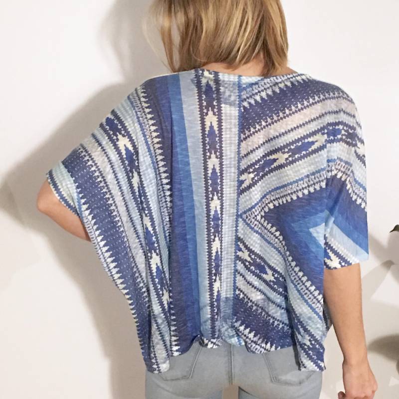 Vintage Blau Und Weiß Aztec Gemusterte Baumwolle Schal Top von HunterHunted