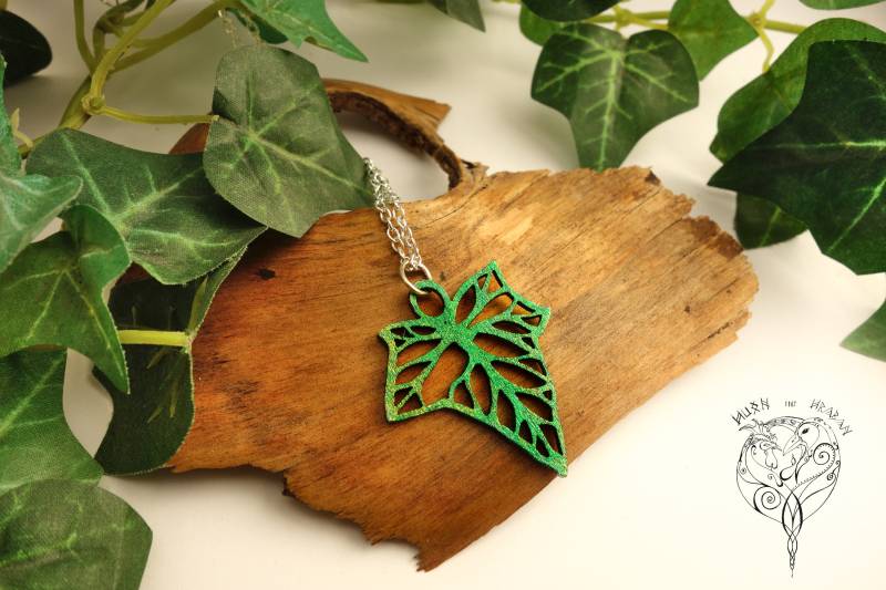 Ivy Leaf Necklace von HuonIntHraban