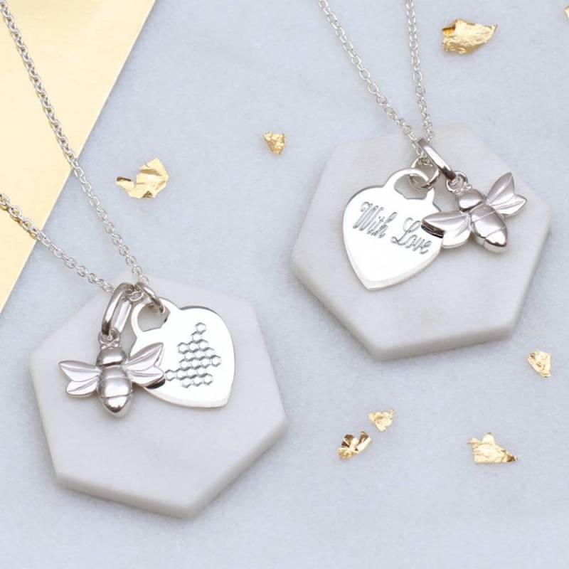 Personalisierte Silber Biene & Honigwabe Herz Halskette von Hurleyburleygifts
