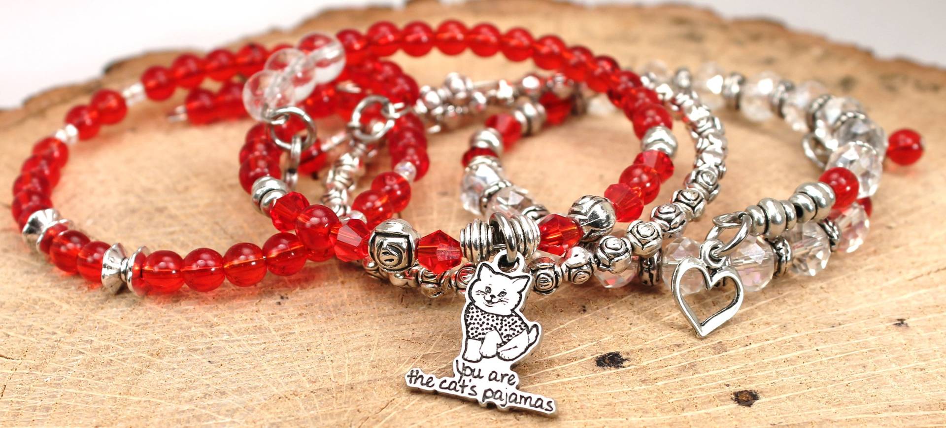 Sie Sind Die Katze Pyjamas Rot Satz Von 4 Stück Perlen Boho Armreif Armband Kollektion Sie Sind Die Katze Pyjamas Rot Satz Von 4 Stück Perlen Boho Armreif Armband Kollektion von HustleHardMetals