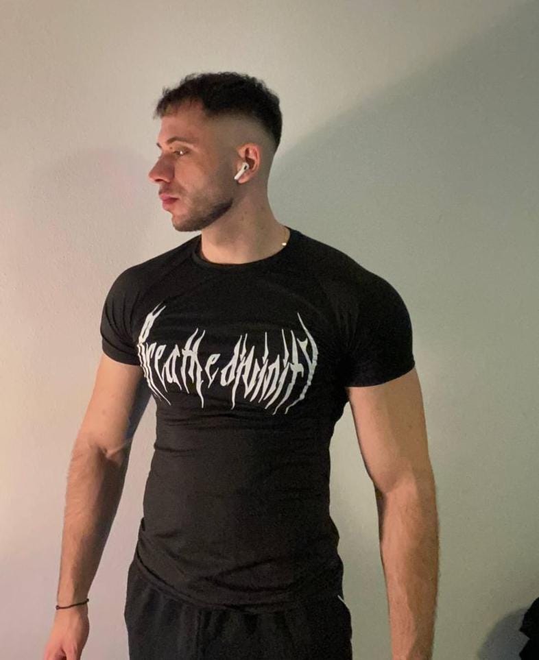 Kompressions-Fitnessstudio T-Shirt - Muskelpassform | Tiktok Shoutout Video Kompressions-Fitnessstudio T-Shirt - Muskelpassform | Tiktok Shoutout Video von HustlerBr0