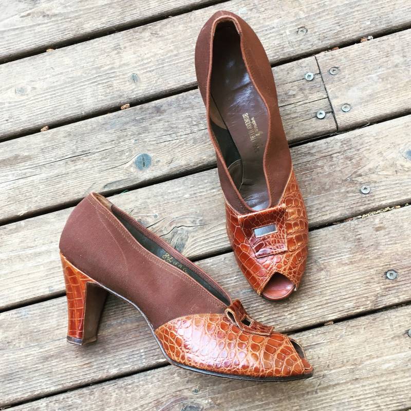 8, 5 1940Er Jahre Pumps Saks Fifth Avenue 5Th Ave 8 1/2 Aaa A Schmal 37 38 39 7, 5 7 40Er 50Er 1950Er 30Er 1930Er Braunes Leder High-Heels von HypnoticaVintage