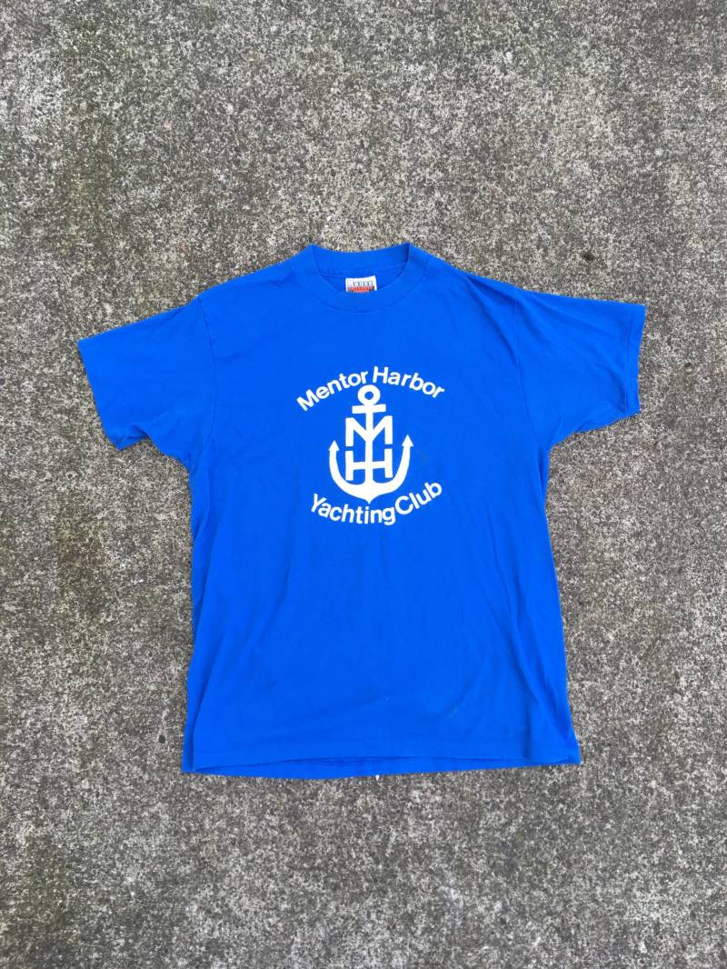 Sale 70S T-Shirt Xs S Extra Schmales Blau Anker Segel 1970Er Jahre Für Männer Und Frauen Sale 70S T-Shirt Xs S Extra Schmales Blau Anker Segel 1970Er Jahre Für Männer Und Frauen von HypnoticaVintage