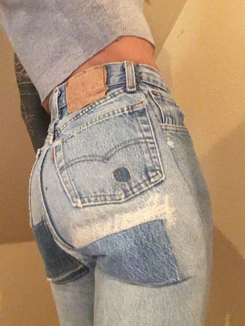 Sale Levis 501 Jeans 70Er 1970Er Jahre Gepatcht Flicken Patch Reparieren 23 24 25 Xs 2Xs Xxs 0 00 1 2 Extra Klein Hellblau Distressed Made in Usa Xs von HypnoticaVintage
