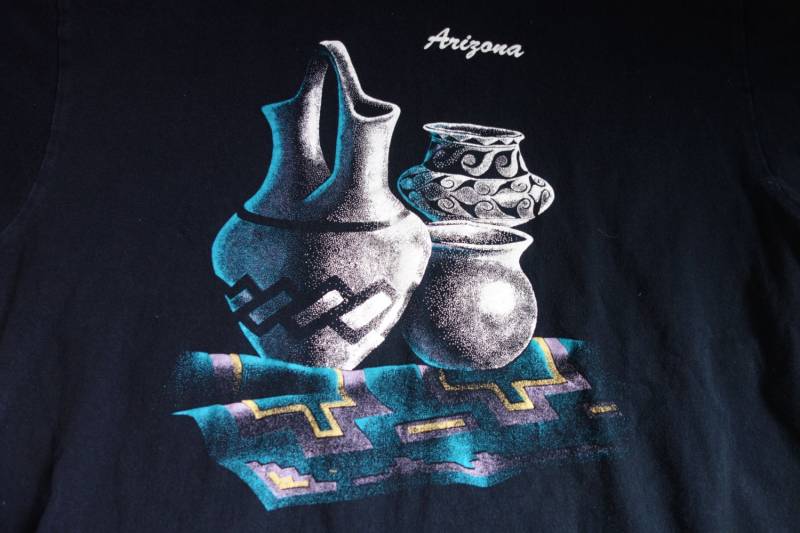 Verkauf 90Er Jahre Arizona T Shirt Souvenir Verblasst Schwarz Große Kleine Beunruhigt Alte Getragen Weiche Wüste Südwestlich Enwestig New Mexico von HypnoticaVintage