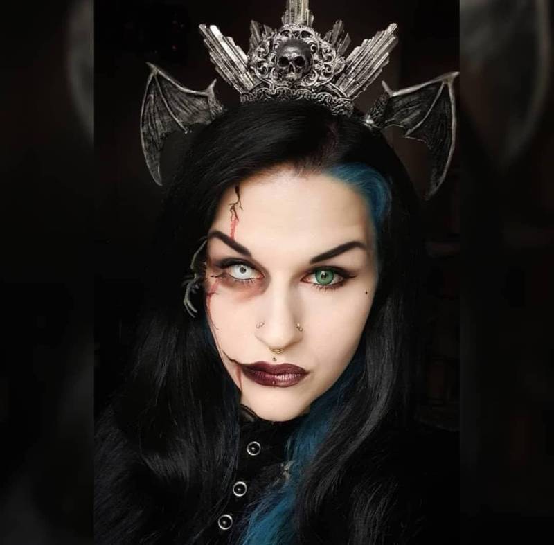 Crypt Fledermaus Heiligenschein von HysteriaMachine