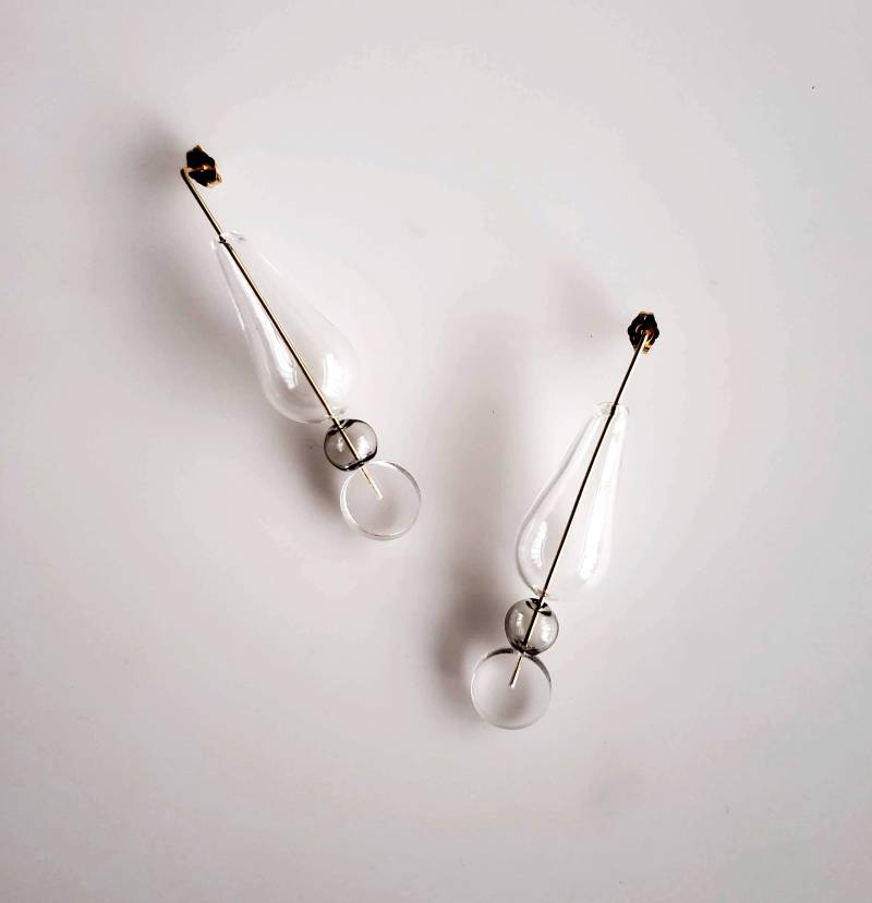 Wassertropfen Ohrringe | Klare Ohrringe, Minimale Träne Moderne Schmuck, Hochzeitsschmuck, Rauchohrringe von HyworksLA