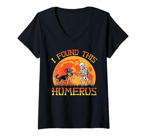 Damen Deutscher Schäferhund Skelett I Found This Humerus Halloween Moon T-Shirt mit V-Ausschnitt Damen Deutscher Schäferhund Skelett I Found This Humerus Halloween Moon T-Shirt mit V-Ausschnitt von I Found this Humerus German shepherd