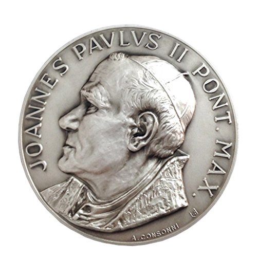 Medaillon des Heiligen Papst Johannes Paul II und Petersplatz von I G J