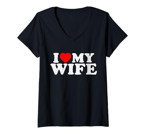 Damen Ich Liebe Meine Frau und Meinen Ehemann Pärchenidee Ich Liebe Meine Frau T-Shirt mit V-Ausschnitt Damen Ich Liebe Meine Frau und Meinen Ehemann Pärchenidee Ich Liebe Meine Frau T-Shirt mit V-Ausschnitt von I Love My Wife Romantic Matching Couple Graphics