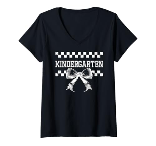 Damen Coquette Bow Kindergarten Preppy Back to School Girl Kids T-Shirt mit V-Ausschnitt Damen Coquette Bow Kindergarten Preppy Back to School Girl Kids T-Shirt mit V-Ausschnitt von I’m Ready for Kindergarten Girly 1st Day of School