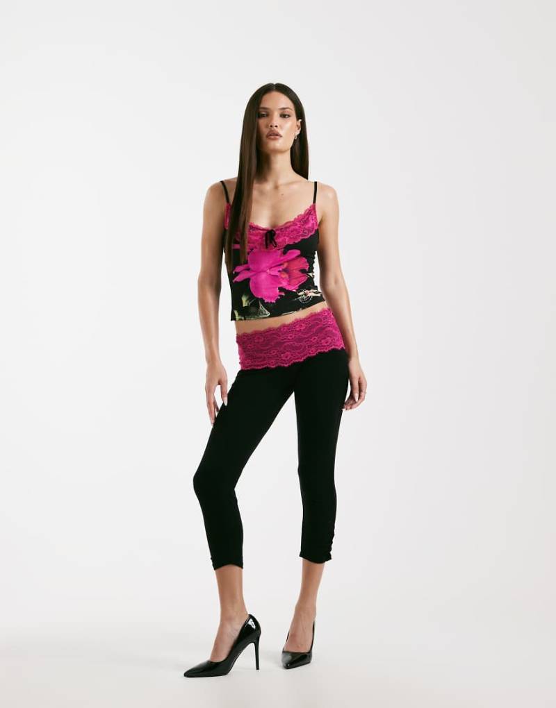 I. AM. GIA - Adella - Superweiche, Jersey-Caprihose in Schwarz mit kontrastierender Spitze in Rosa, Kombiteil-Bunt I. AM. GIA - Adella - Superweiche, Jersey-Caprihose in Schwarz mit kontrastierender Spitze in Rosa, Kombiteil-Bunt von I.AM.GIA