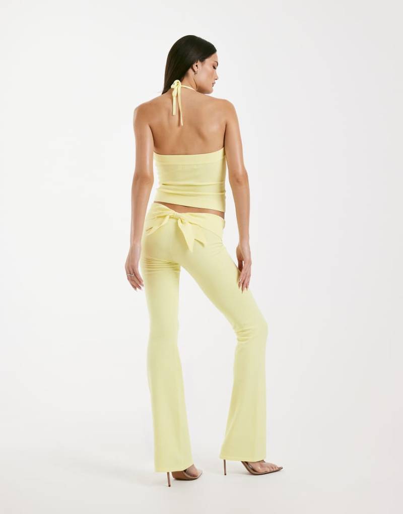 I. AM. GIA - Audrina 2.0 - Figurformende Strick-Schlaghose in Gelb mit Rippbund und Schleifendetail hinten, Kombiteil von I.AM.GIA