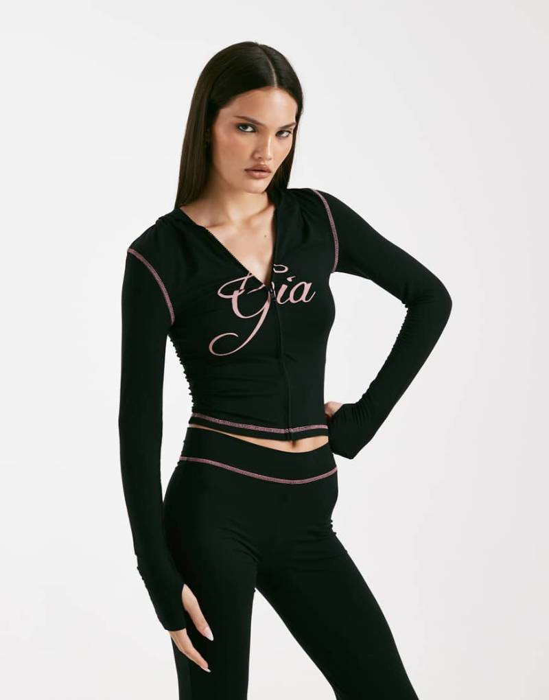 I. AM. GIA - Blare - Kapuzenjacke in Schwarz und Rosa mit Logo, Kontrastnähten und Reißverschluss, Kombiteil von I.AM.GIA