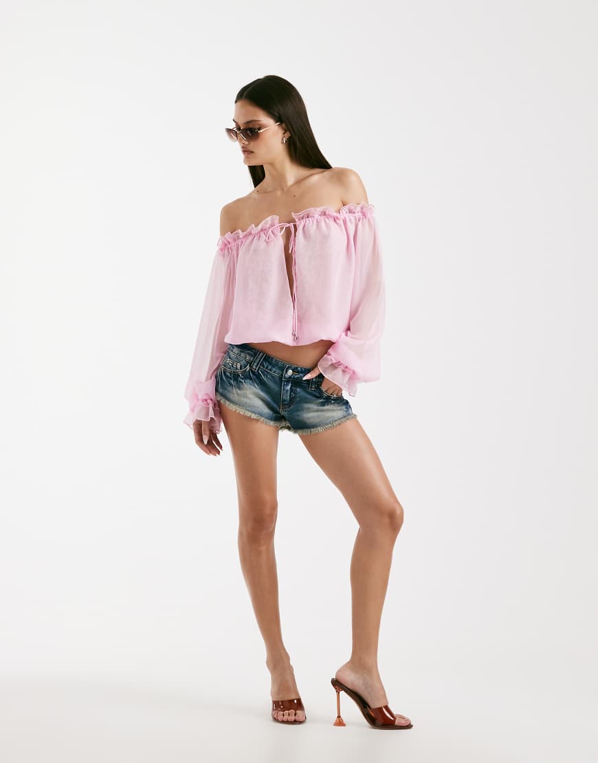 I. AM. GIA - Jazmin - Bardot-Bluse in Babyrosa aus Georgette-Chiffon mit tiefem Ausschnitt und Bindedetail von I.AM.GIA