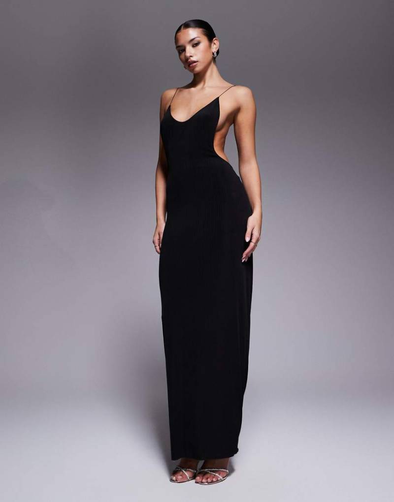 I. AM. GIA - Simone - Tief ausgeschnittenes Maxikleid in Schwarz mit Neckholder, Drapierung, Rückenausschnitt und Metallverzierung I. AM. GIA - Simone - Tief ausgeschnittenes Maxikleid in Schwarz mit Neckholder, Drapierung, Rückenausschnitt und Metallverzierung von I.AM.GIA