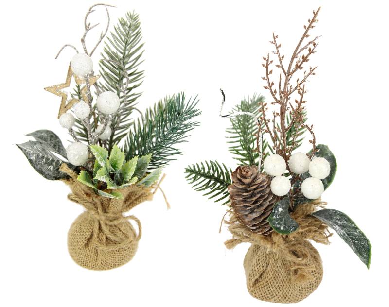I.GE.A. Künstlicher Weihnachtsbaum "Kunstpflanze Weihnachtsgesteck im Jute-Sack", 2er Set Weihnachtsdeko Tannenzweige Beeren Zapfen Stern Kunstblumen von I.Ge.A.