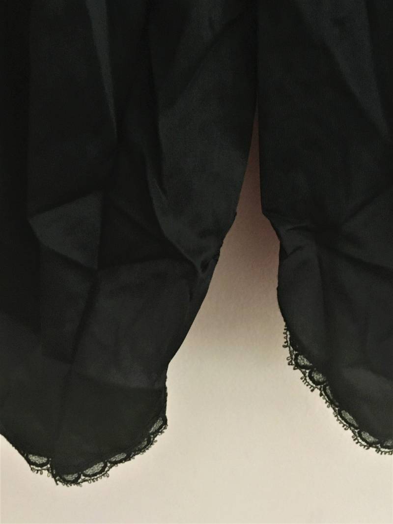 Vintage Eitelkeit Fair Schwarz Halb Slip Spitze Trim Gebogen 7" Zurück Schlitz S 20" Kostenloser Versand von IAdornThee