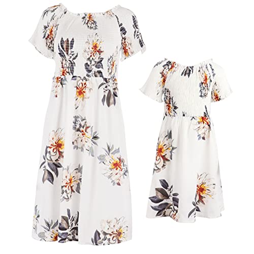 IBTOM CASTLE Mama und ich Kleider Mädchen Boho Blumen Hawaiian Kleid Sommer Lässig Strand Familie Matching Kleid Weiß 4-5 Jahre von IBTOM CASTLE