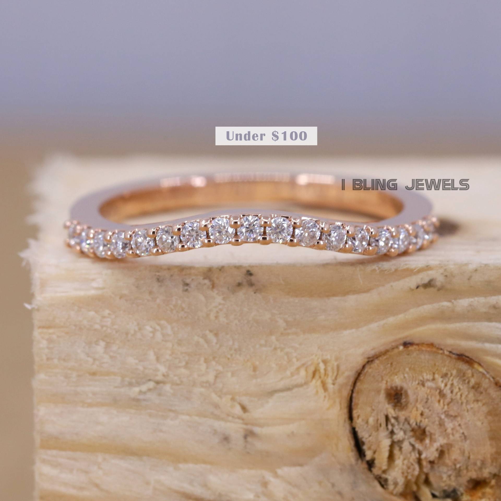 Moissanite Gebogener Ehering/Rundes Halbes Eternity Band 10Kt Rose Gold Chevron Promise Zartes Geschenk Für Sie von IBlingJewels