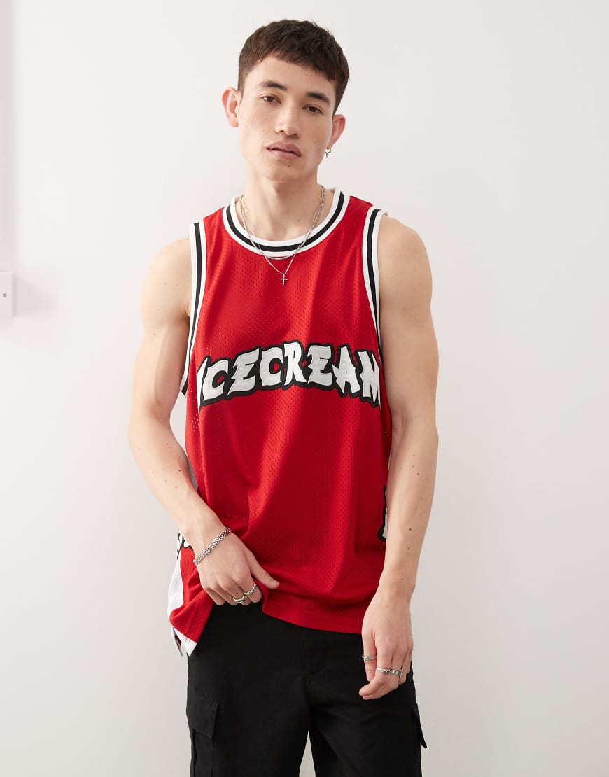 ICECREAM - Basketball-Trikot in Rot mit Running Puppy-Applikation ICECREAM - Basketball-Trikot in Rot mit Running Puppy-Applikation von ICECREAM