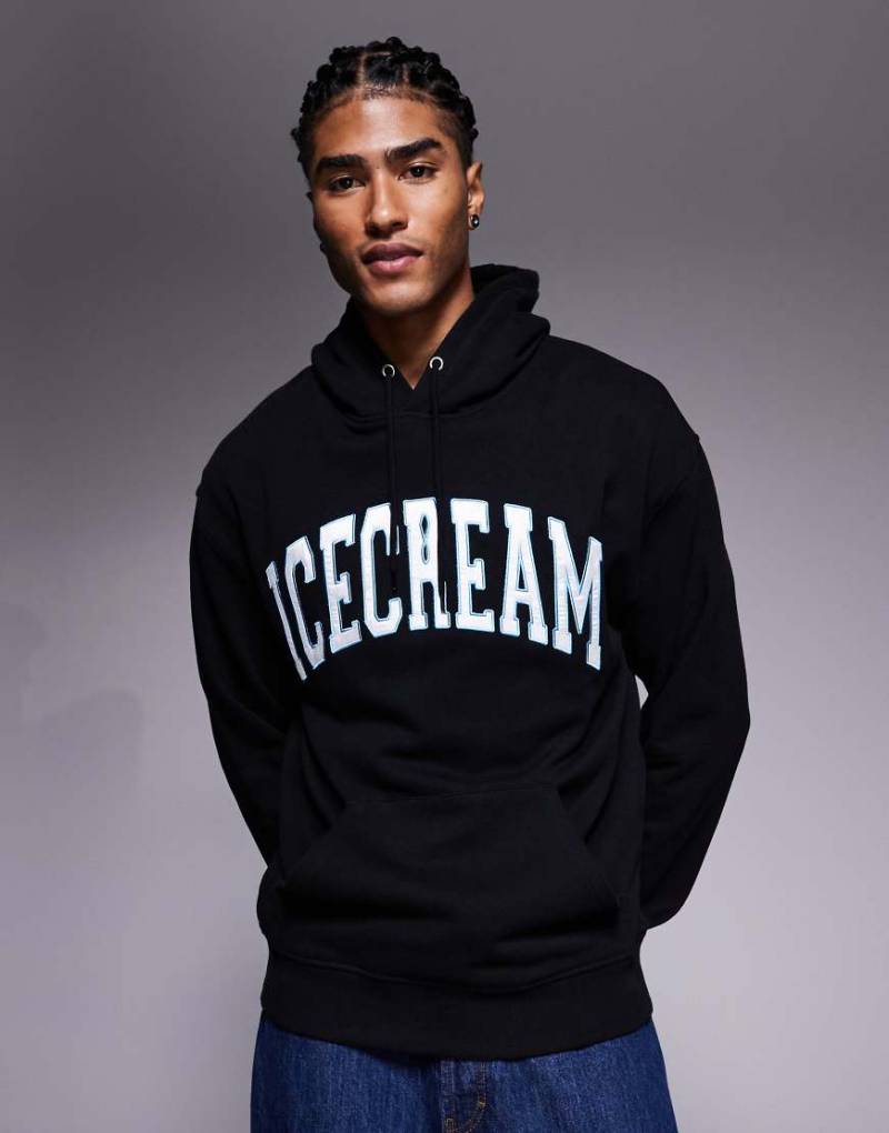 ICECREAM - Kapuzenpullover in Schwarz mit College-Applikation von ICECREAM