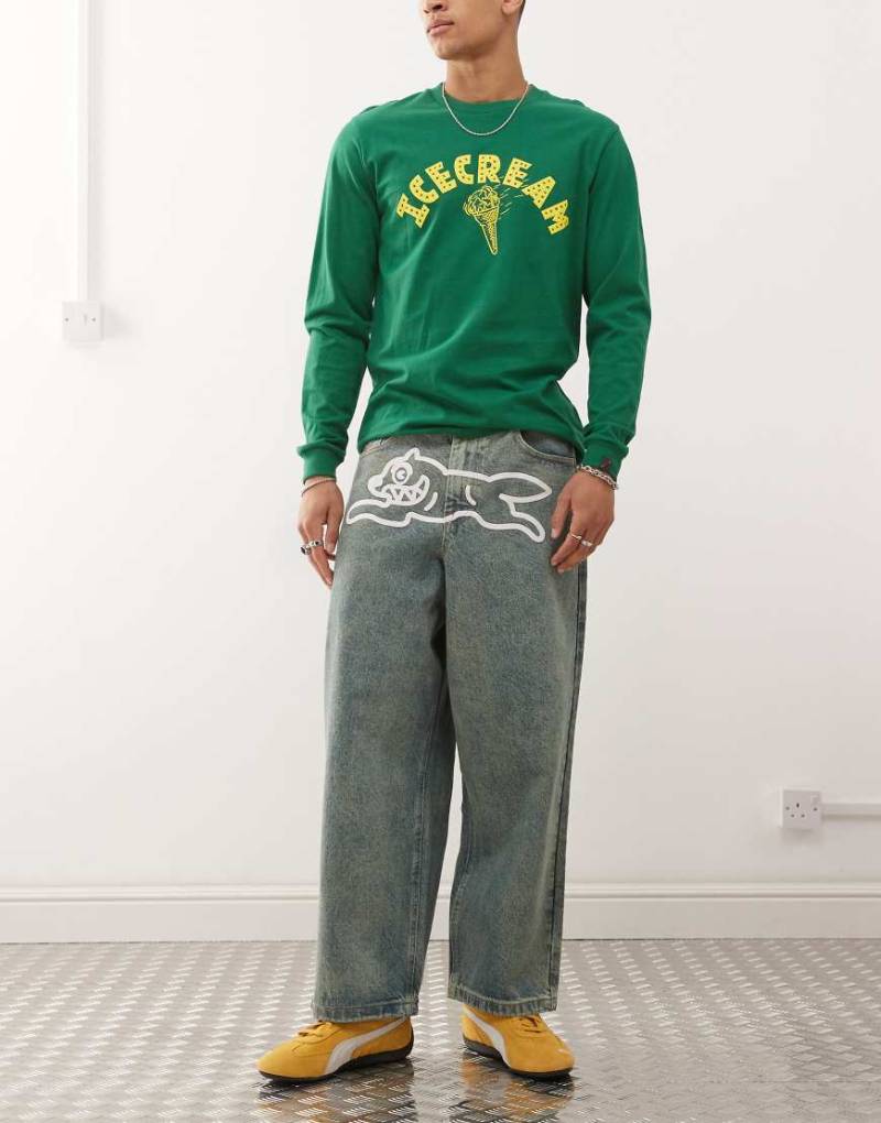 Ice Cream - Triple Scoop - Weite Jeans in blauer Vintage-Waschung mit „Running Dog"-Grafik von ICECREAM