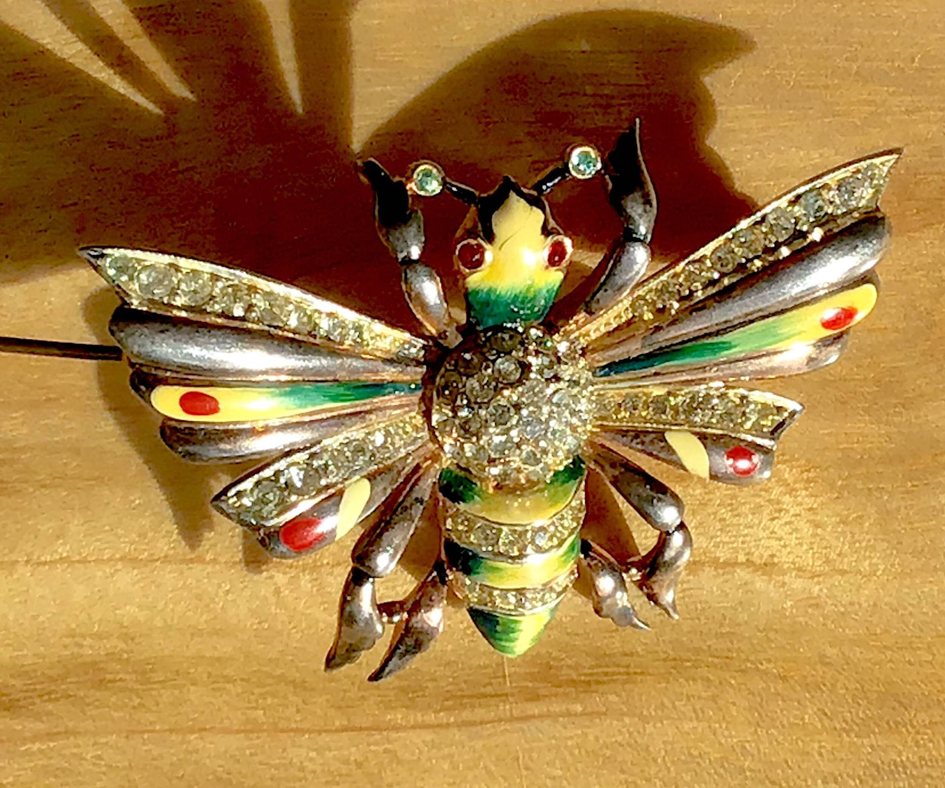 Walter Lampl 1940's Bee Vermeiled Sterling Und Emaille Brosche Signiert Sterling in Einer Kartusche. Knapp Walter Lampl 1940's Bee Vermeiled Sterling Und Emaille Brosche Signiert Sterling in Einer Kartusche. Knapp von ICEPALACEVINTAGE