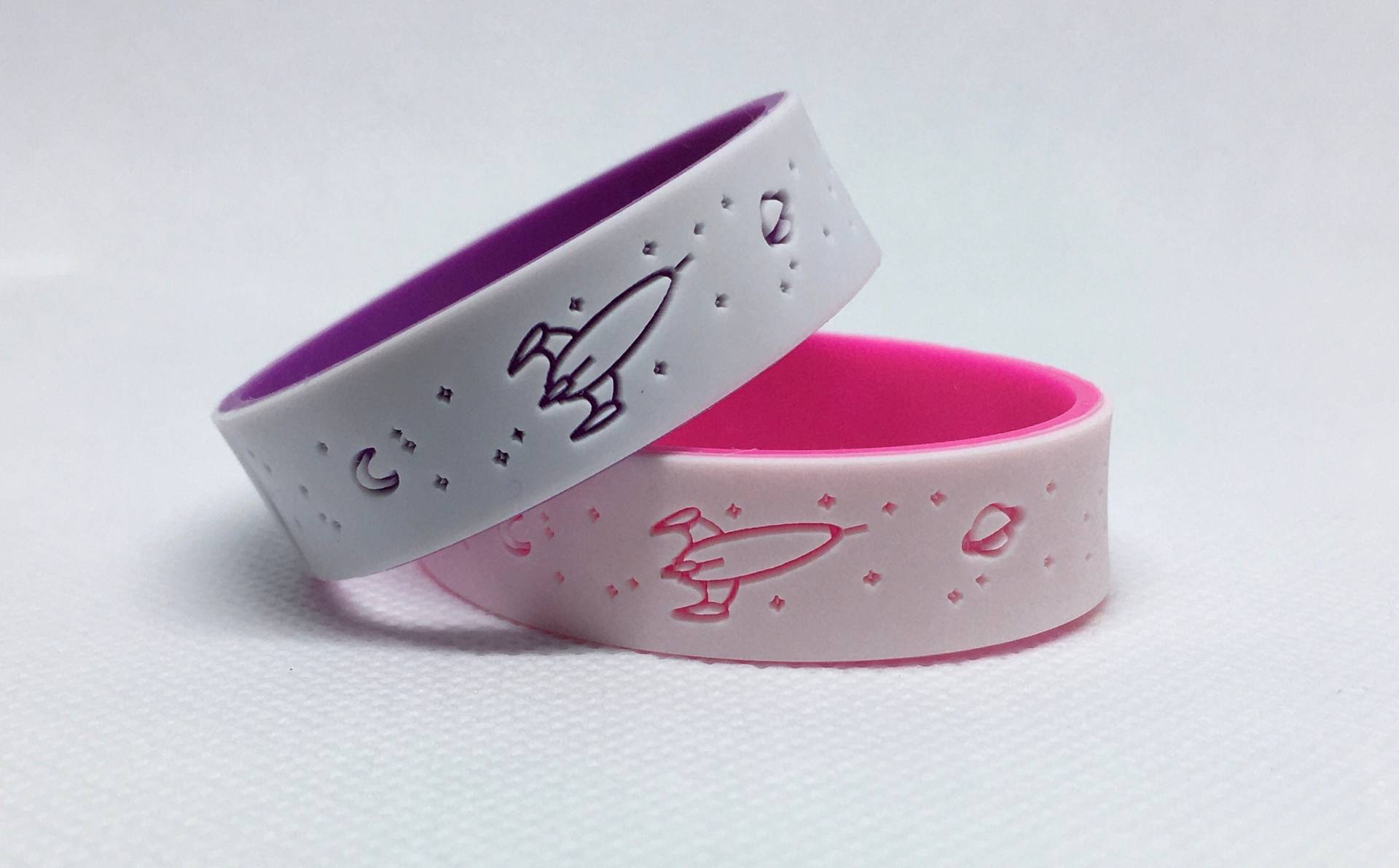 Raketen-Armband Mit Notfallkontakt Raketen-Armband Mit Notfallkontakt von ICOEbracelet