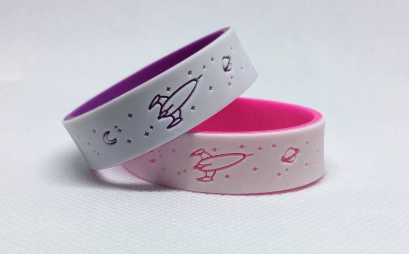 Raketen-Armband Mit Notfallkontakt Raketen-Armband Mit Notfallkontakt von ICOEbracelet