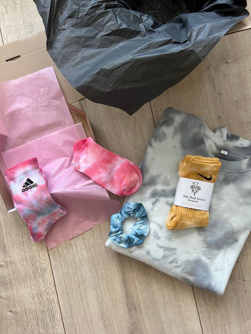Tie Dye Mystery Box | Batik Überraschungs-Box Geschenk Handgefärbt von ICYOFFICAL