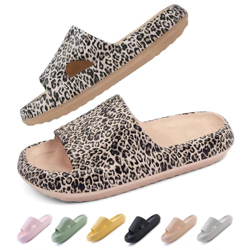 IDEINER Badeschuhe Damen Herren Hausschuhe Cozislides Original Slippers Wolken Pantoletten Rutschfest Weicher Dicker Sohle Badelatschen Sommer Sandalen Cloudyzz Slides Leopardenmuster Gr. 42/43 von IDEINER
