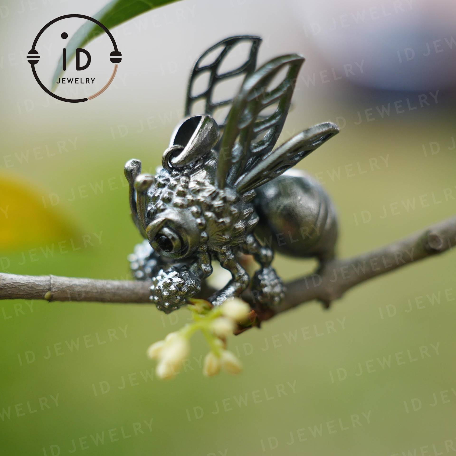 Handgemachter 925-Silber Bienen Anhänger, Busy-Bee Glücks-Talisman, Natur Garten Schmuck, Geschenk Für Geburtstag Muttertag Weihnachten Handgemachter 925-Silber Bienen Anhänger, Busy-Bee Glücks-Talisman, Natur Garten Schmuck, Geschenk Für Geburtstag Muttertag Weihnachten von IDJewelryDE