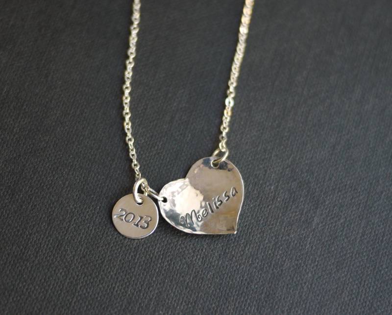Graduierung Herz Halskette, Mit Jahr Charme - Customized Ich Diesen Schmuck von IHeartThis