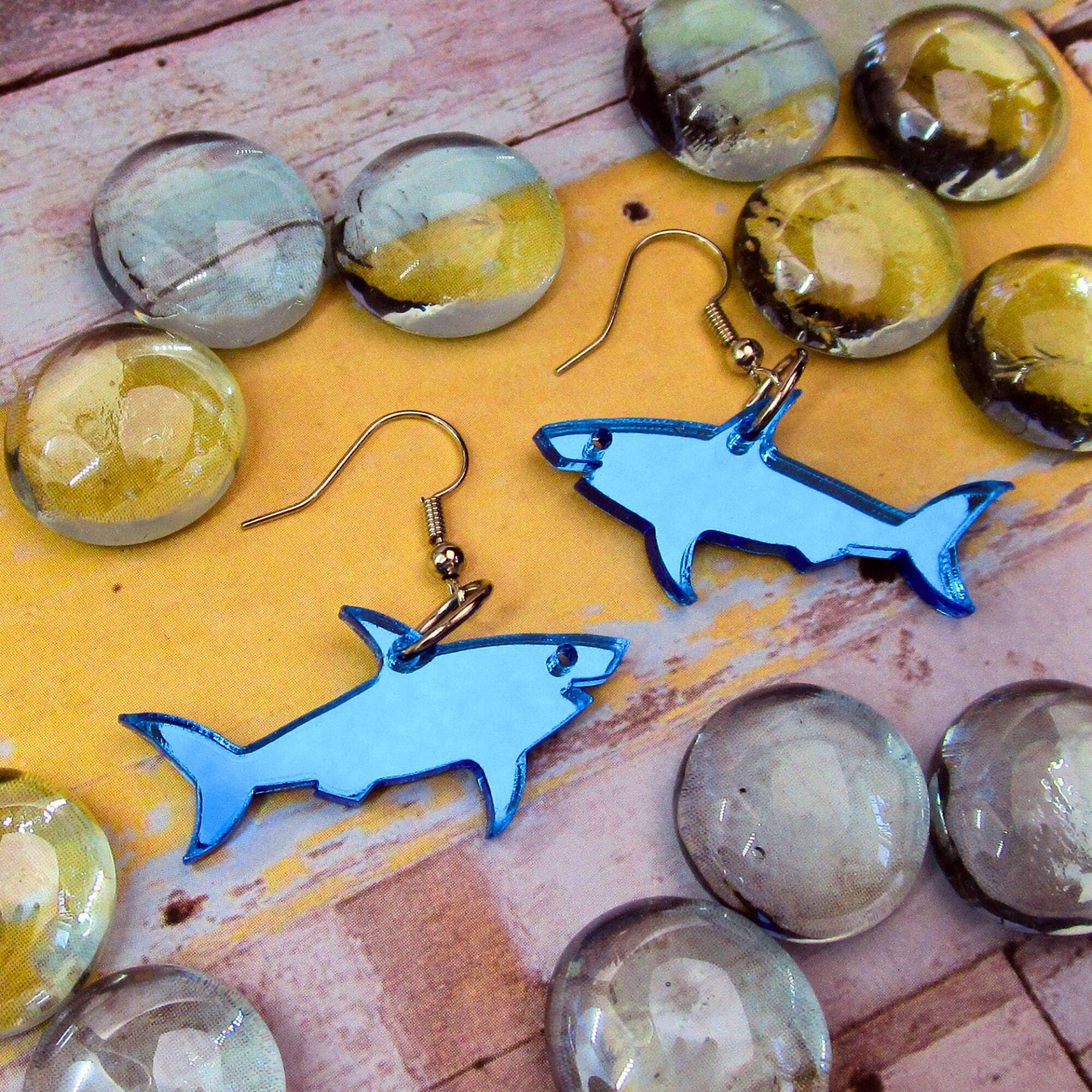 Blauhai Ohrringe, Hai Woche Meerestier Aquatic Team Maskottchen Statement Ohrringe Blauhai Ohrringe, Hai Woche Meerestier Aquatic Team Maskottchen Statement Ohrringe von IJSY