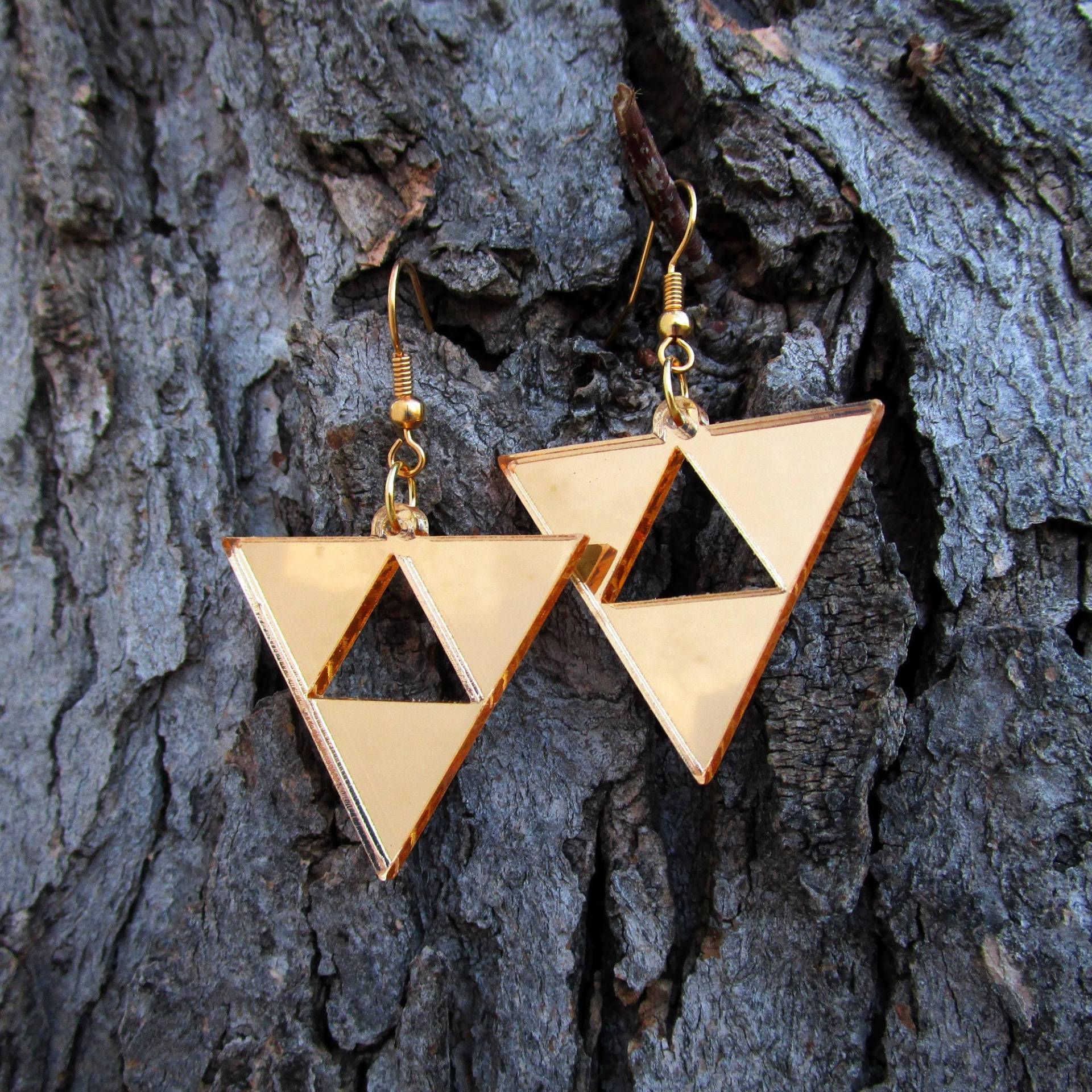 Prinzessin Hilda's Triforce Ohrringe Zelda Cosplay, Reverse Upside Down Triforce, Gold Acrylic Big Dangle Hypoallergen Oder Clip-Ons Prinzessin Hilda's Triforce Ohrringe Zelda Cosplay, Reverse Upside Down Triforce, Gold Acrylic Big Dangle Hypoallergen Oder Clip-Ons von IJSY