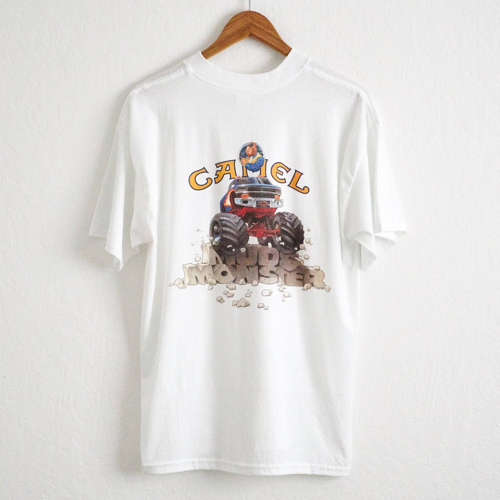 Vintage 1992 Camel Zigaretten Monstertruck T-Shirt | xl Deadstock Vintage 1992 Camel Zigaretten Monstertruck T-Shirt | xl Deadstock von IKEBOOTH