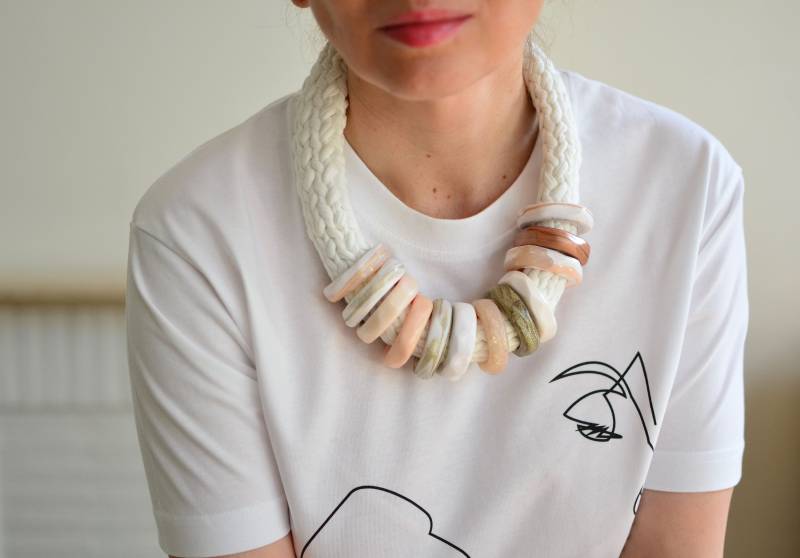 Pastell Statement Halskette; Reich Strukturiert, Klobigen Stil von IKKX