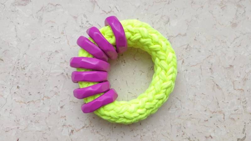 Neonfarbenes Armband Aus Weicher Baumwolle Und Ton von IKKX