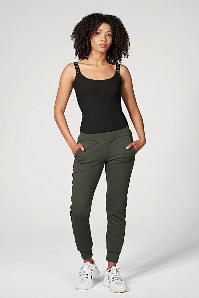 ILAY Lit Jogger Pants Different Pants Olive von ILAY Lit