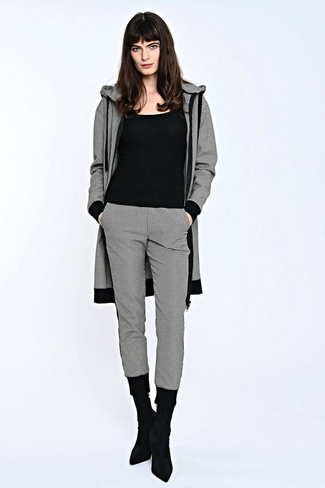 ILAY Lit Hoodie Pepita Pants von ILAY Lit