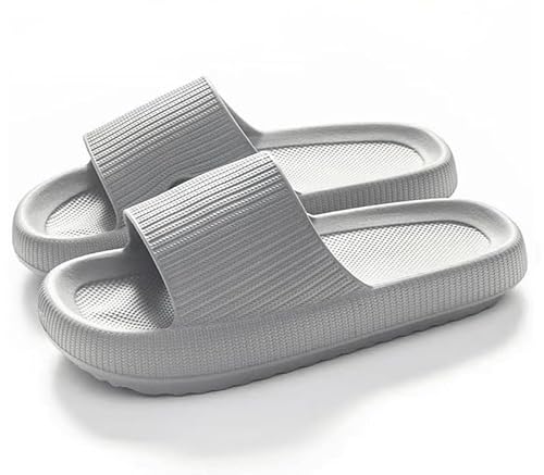 ILESTDG Pummis Original Unisex Cloud Shoes Pillow Slippers with Thick Soft Non-Slip Sole (42/43,Grau 12) von ILESTDG