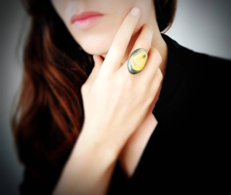 Edelstein-Ring/Silber Ring Mit Halbedelstein Sonnenfinsternis Jaspis Edelstein-Schmuck Gelb Oval Big-Ring Für Frauen von ILUMA