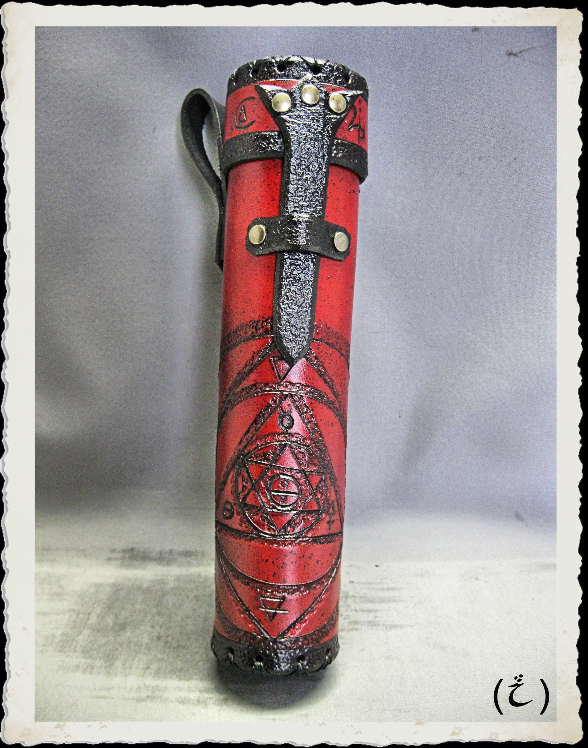 Lederrolle/Rollkoffer Tube - Alchemist Rot Lederrolle/Rollkoffer Tube - Alchemist Rot von ILeatherCraft