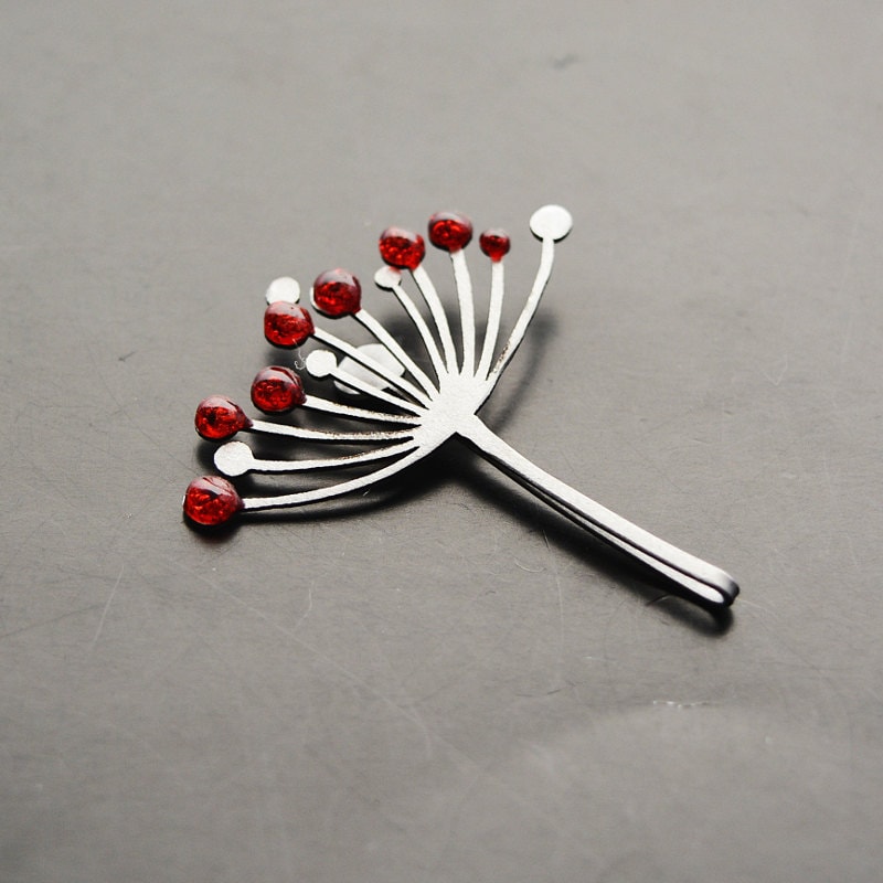 Edelstahl Brosche Blütenstandsdolde Edelstahl Brosche Blütenstandsdolde von IMHjewellery