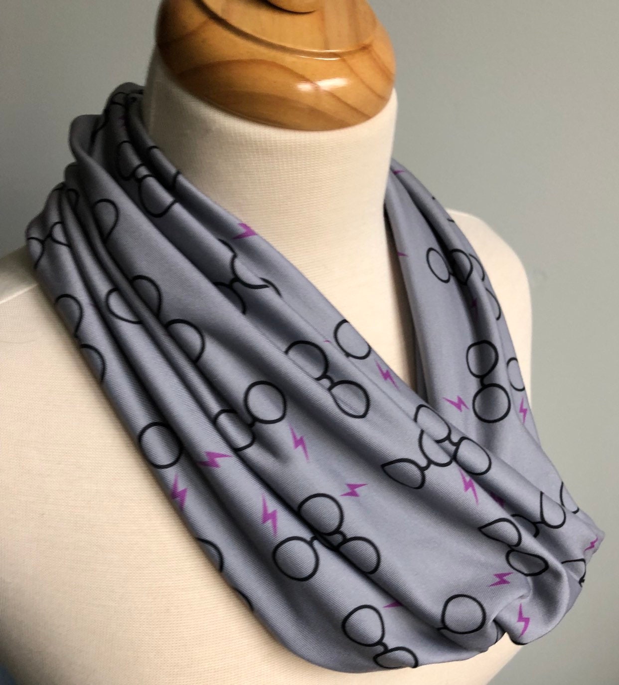 Purple Lightning Bolt Single Wrap Infinity Schal von IMadeDisStuffs